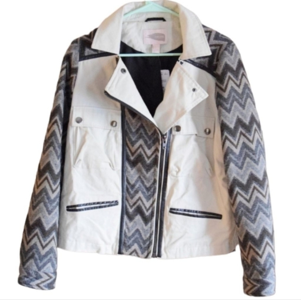 Forever 21 Women's Ivory Gray Chevron Moto Jacket Size Large - Picture 7 of 9